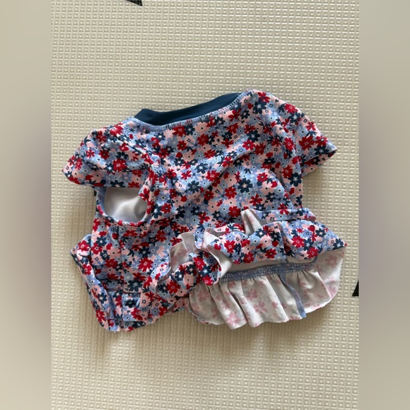 Ruffle Butts|Baby girl Ditsy Floral swimwear top with Ruffles,short sleeve•Boho - Picture 3 of 4